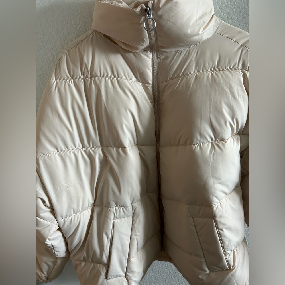 Hollis yet cream puffer jacket
